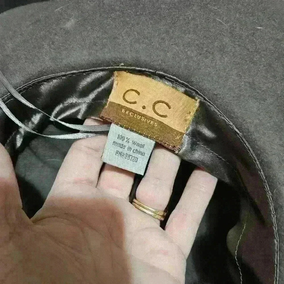 C.C Floppy wool hat. Gray w chain & jeweled band - Picture 3 of 5